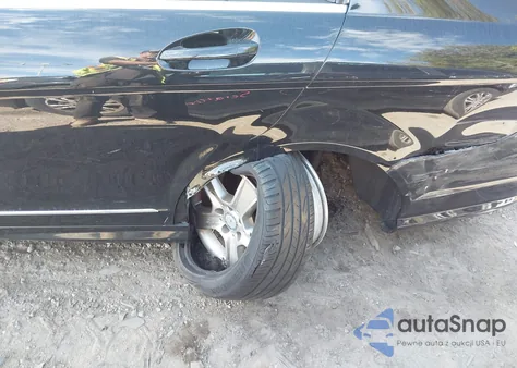 2011 Mercedes-Benz C 300 Luxury 4Matic/Sport 4Matic из США, поврежденный, VIN WDDGF8BB3BR157844